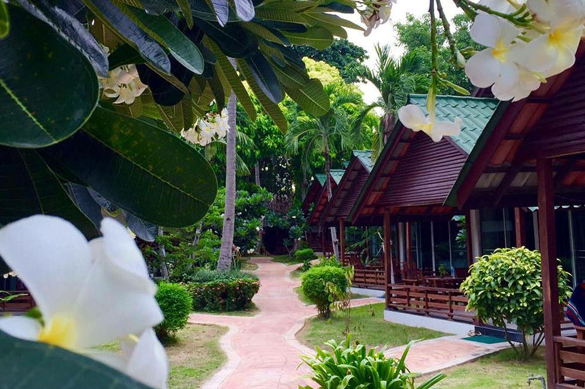 Marine Chaweng Beach Resort Exterior photo