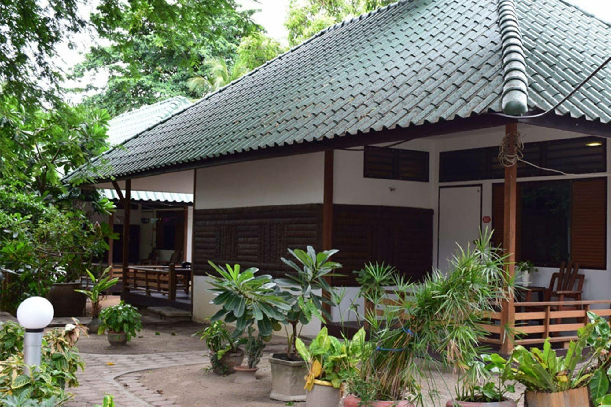 Marine Chaweng Beach Resort Exterior photo